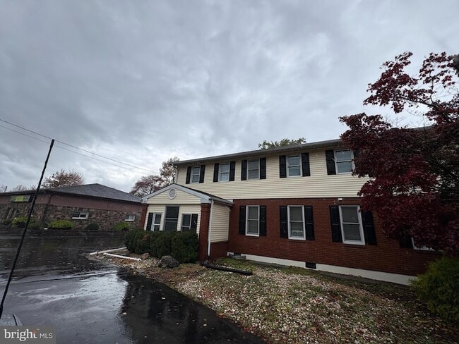 50 US-130 in Trenton, NJ - Foto de edificio - Building Photo