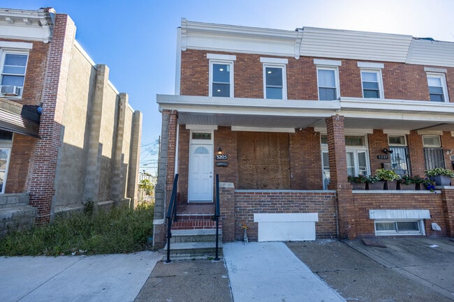 property at 3205 E Monument St