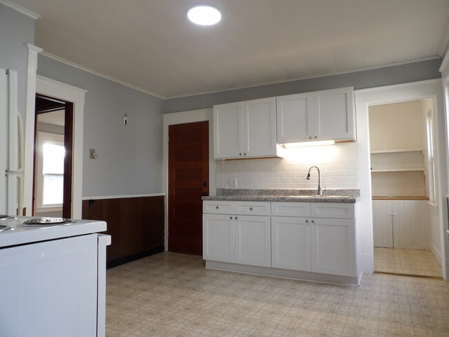 property at 172 Woodland St