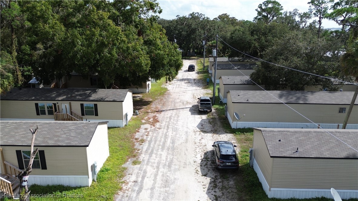 12 Crawford Dr in Lake Placid, FL - Building Photo