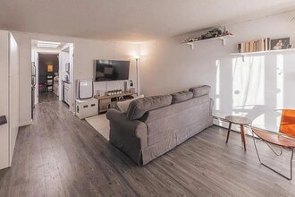 808 Cocheco Ct in Dover, NH - Building Photo - Building Photo