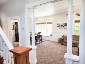 323 W Myrtle St in Hanford, CA - Building Photo - Building Photo