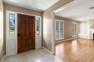 730 N Sarah Jo St in La Grange, TX - Building Photo - Building Photo