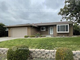 3343 Hacienda Way in Antioch, CA - Building Photo