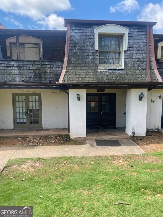 property at 152 Rue Fontaine