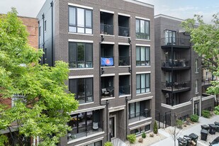 3341 N Sheffield Ave in Chicago, IL - Building Photo