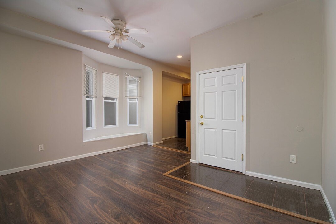 544 S 49th St in Philadelphia, PA - Building Photo