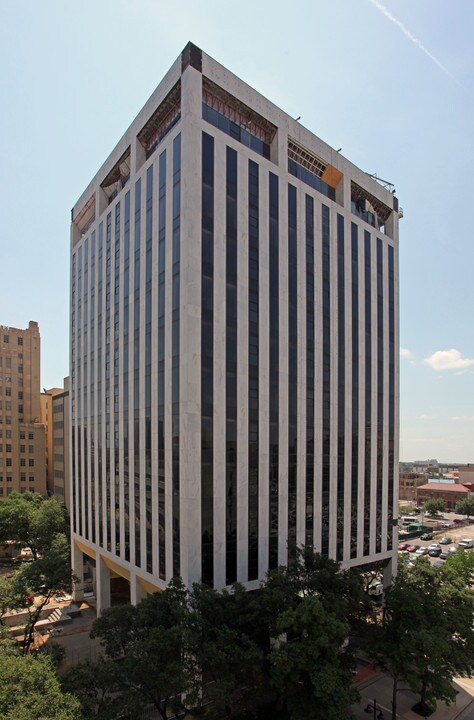 Lone Star Gas Lofts - Phase One in Dallas, TX - Building Photo