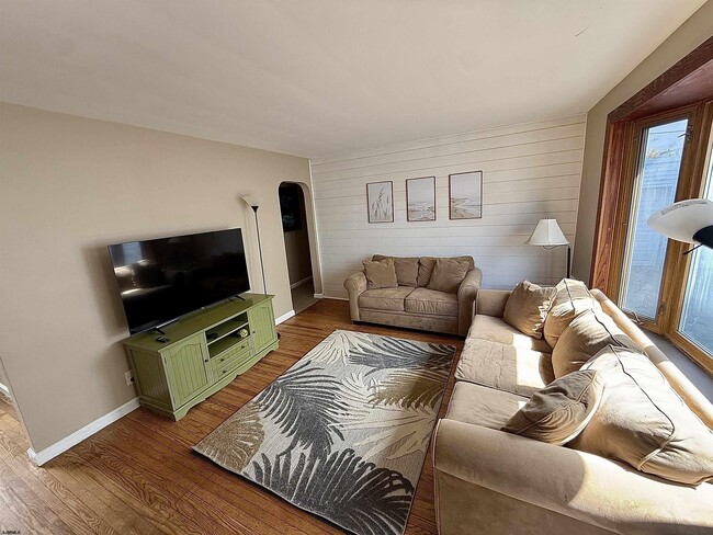 207 N Thurlow Ave in Margate City, NJ - Building Photo - Building Photo