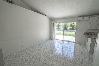 22514 Poplar St in Santa Clarita, CA - Building Photo - Building Photo