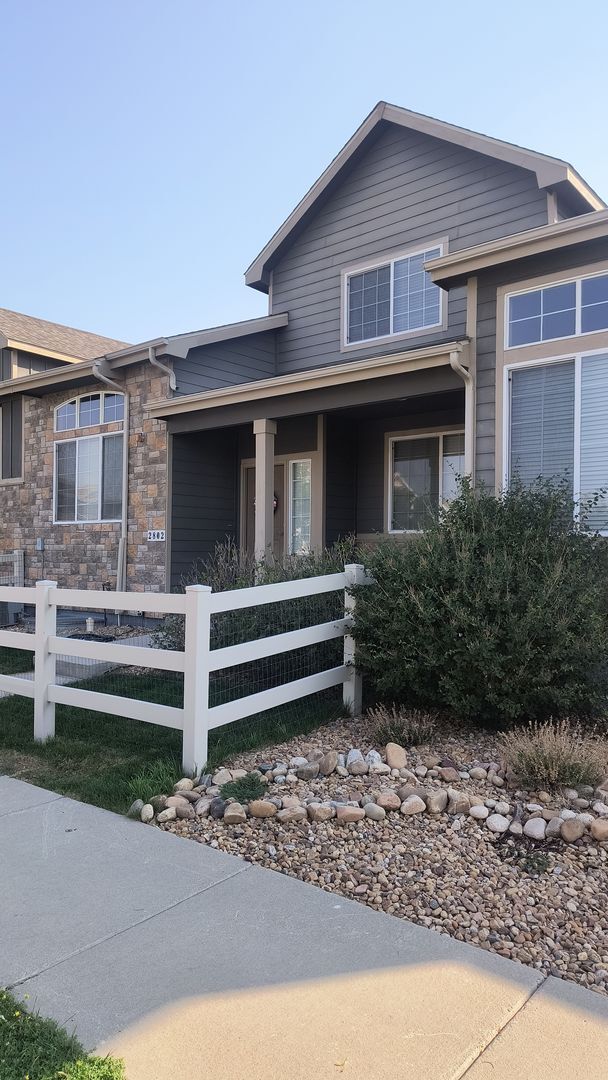 property at 2802 Exmoor Ln