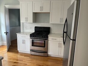 38 Harlow St in Arlington, MA - Building Photo - Building Photo