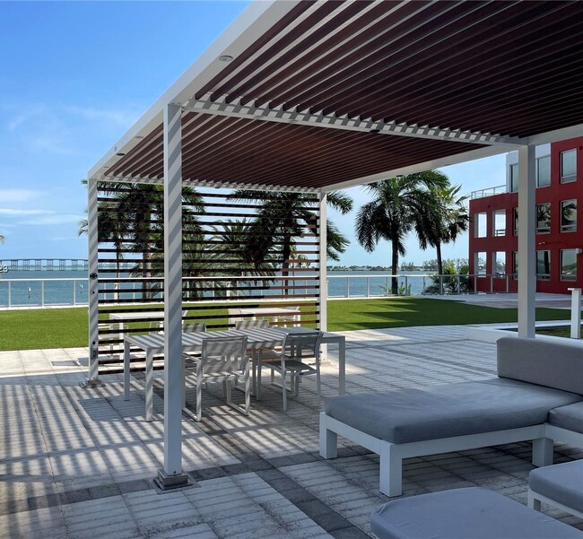 1541 Brickell Ave, Unit C1607 in Miami, FL - Foto de edificio - Building Photo