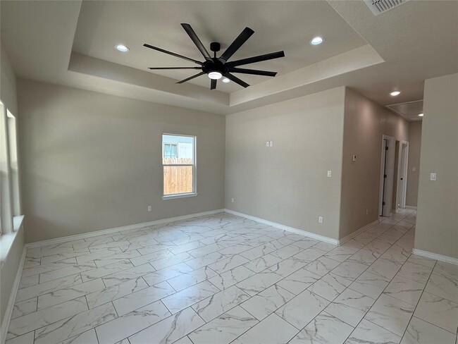 811 5th in Lockhart, TX - Building Photo - Building Photo