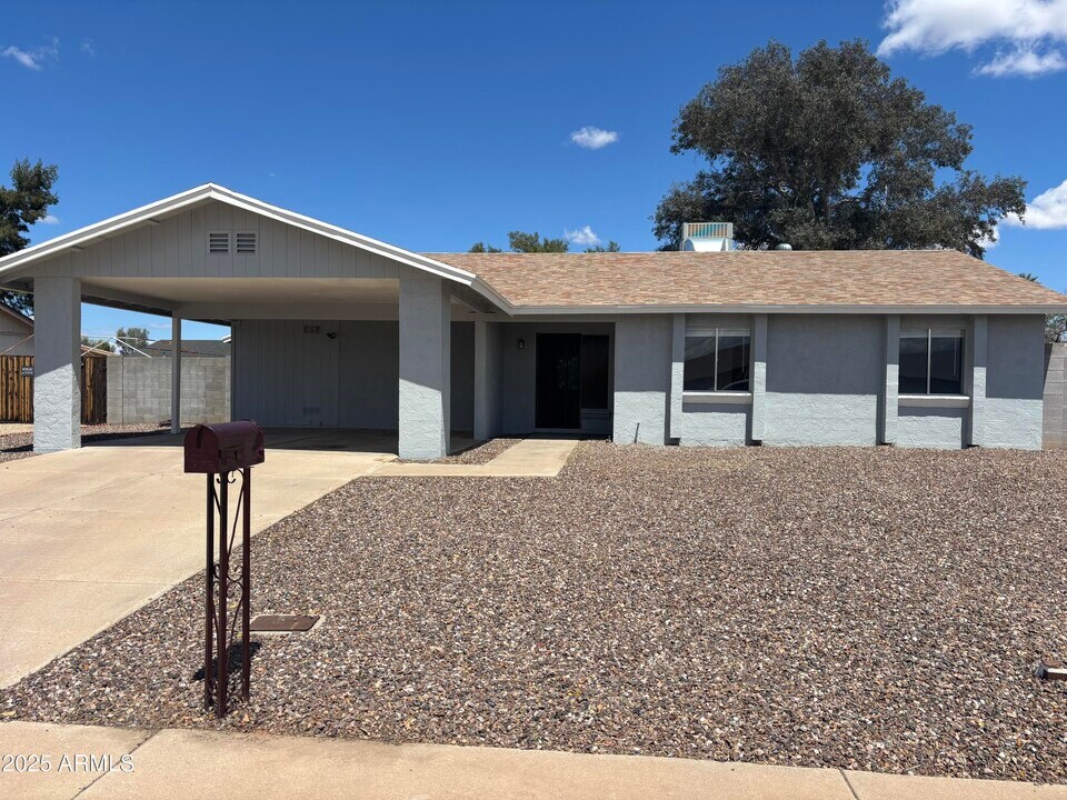 4144 E Hartford Ave in Phoenix, AZ - Building Photo