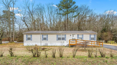 10012 Hayes Landing Rd in Berlin, MD - Foto de edificio - Building Photo