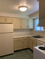 252 West St in Amherst, MA - Building Photo