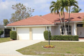 4593 Bucida Rd in Boynton Beach, FL - Building Photo - Building Photo
