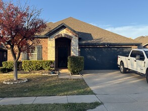 2137 Barracks Dr in Fort Worth, TX - Building Photo - Building Photo