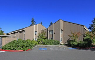 Parkside Apartments in Everett, WA - Building Photo