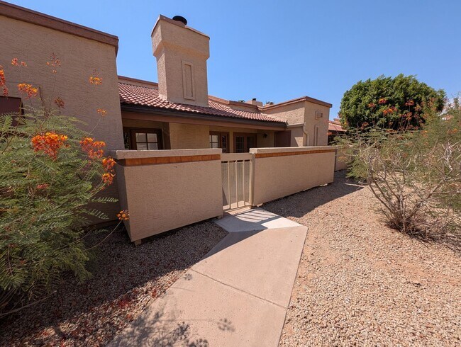 6900 E Gold Dust Ave in Scottsdale, AZ - Building Photo - Building Photo