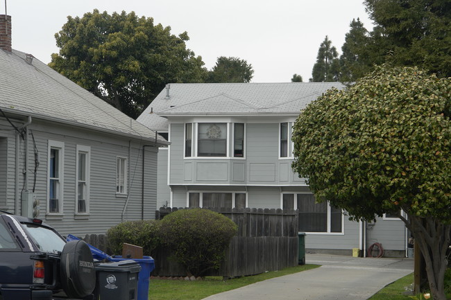 1313 Lincoln Ave in Alameda, CA - Foto de edificio - Building Photo