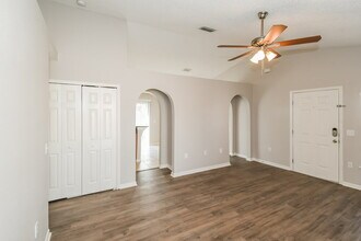 6916 Playpark Trail W in Jacksonville, FL - Building Photo - Building Photo