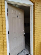 12618 Ashford Meadow Dr-Unit -B in Houston, TX - Building Photo - Building Photo