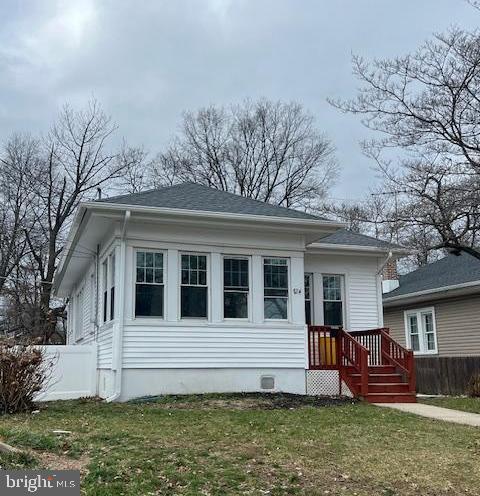 property at 724 Willitts Ave