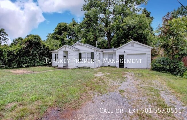 4904 Lynch Dr in North Little Rock, AR - Building Photo - Building Photo