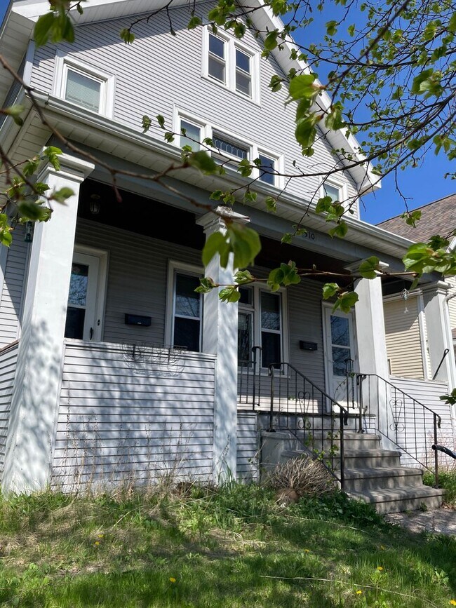 510 N 23rd Ave W-Unit -Unit 1 - Lower in Duluth, MN - Building Photo - Building Photo