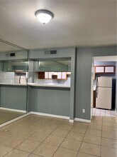 15290 SW 106th Ln, Unit 307 in Miami, FL - Building Photo - Building Photo