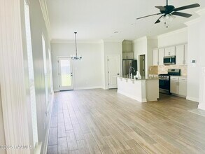 6217 Lake Edge Dr in Baton Rouge, LA - Building Photo - Building Photo
