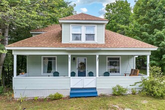 50 Stark St in Laconia, NH - Foto de edificio - Building Photo