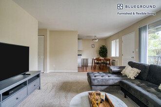 877 Heatherstone Way, Unit FL2-ID1668 in Mountain View, CA - Foto de edificio - Building Photo