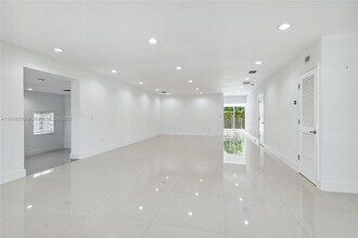 4655 SW 14th St in Miami, FL - Building Photo - Building Photo
