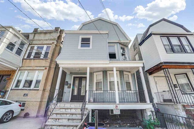 30 Sheffield St-Unit -2 in Jersey City, NJ - Building Photo - Building Photo