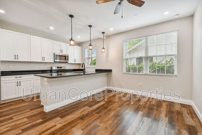 property at 325 15th Ave NE