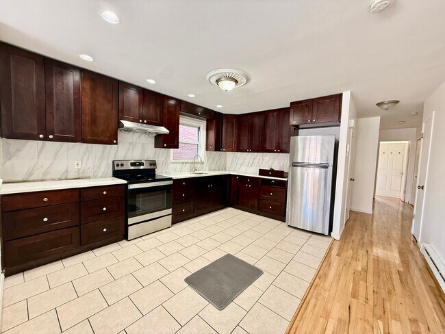 20-11 College Point Blvd in College Point, NY - Building Photo - Building Photo