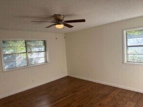 110 N 8th St in Sanger, TX - Building Photo - Building Photo