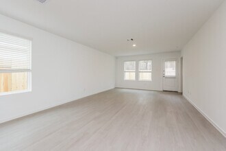 1527 Crowson Rdg in Conroe, TX - Building Photo - Building Photo