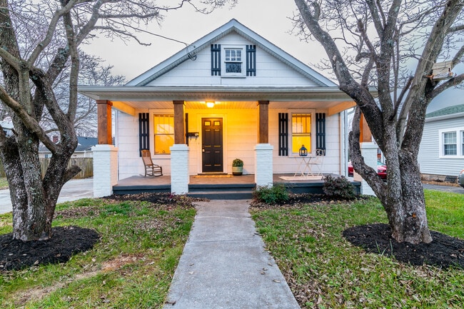 property at 527 Eldon St