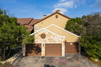 Stillhouse Canyon Condominiums in Austin, TX - Foto de edificio - Primary Photo