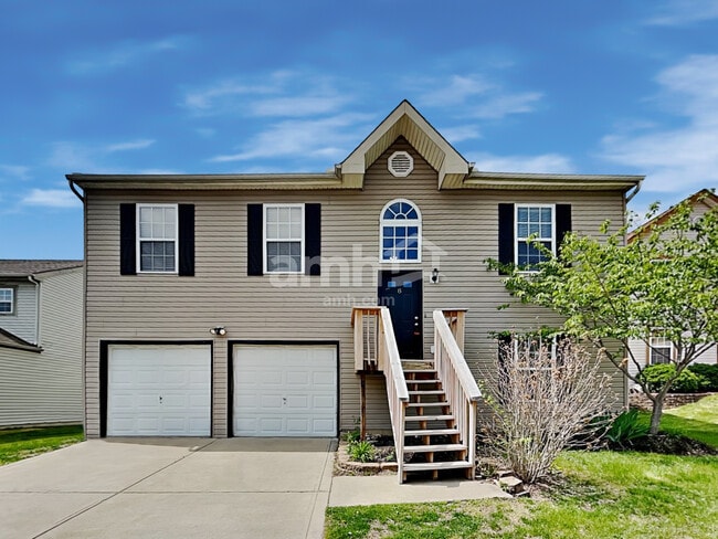 property at 8 Danielson Cir