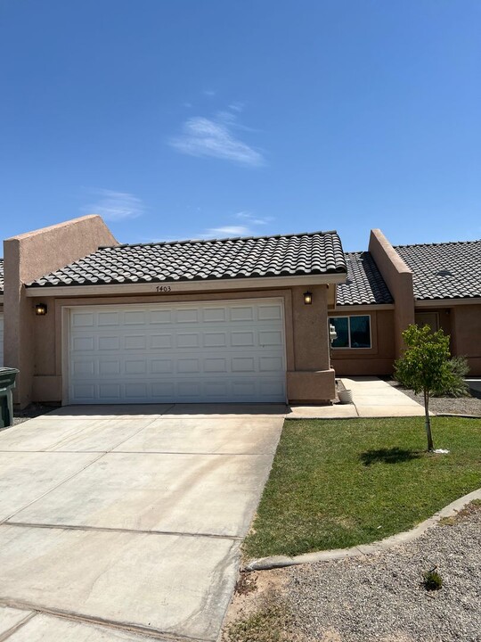 7403 E 39th Pl in Yuma, AZ - Building Photo