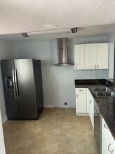 2103 San Remo Cir in Homestead, FL - Building Photo - Building Photo