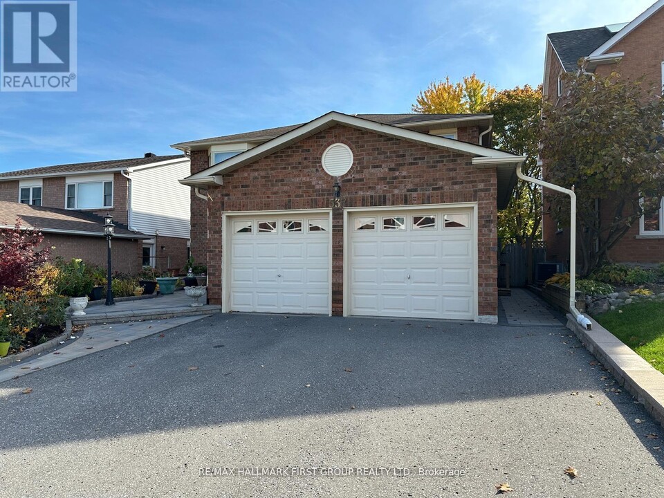 537 Sundown Crescent in Pickering, ON - Building Photo