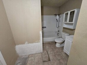 811 E 79th St in Lubbock, TX - Building Photo - Building Photo