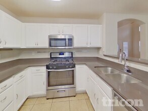 7024 N 77th Dr in Glendale, AZ - Building Photo - Building Photo