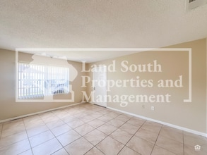 5827 Charlton Dr in Lakeland, FL - Building Photo - Building Photo